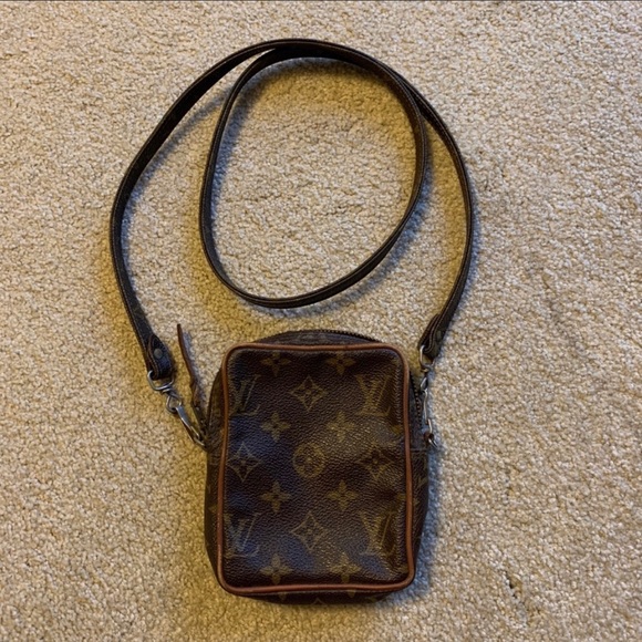 Louis Vuitton Vintage Small Crossbody Bag Bags